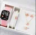 Stylish Women's Watch With Accessory